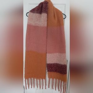 Cozy colorblock blanket scarf
